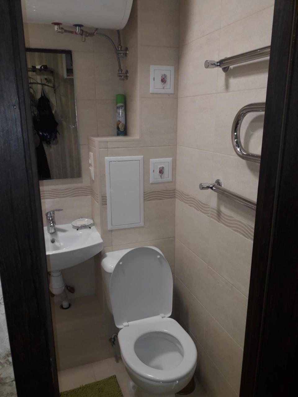 Apartment 30 M2 On Sergei Esenin 11 Kharkiv Bagian luar foto