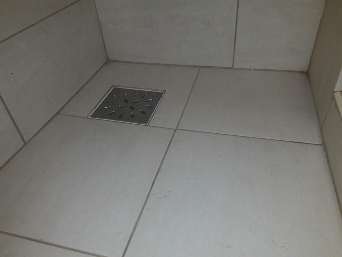 Apartment 30 M2 On Sergei Esenin 11 Kharkiv Bagian luar foto