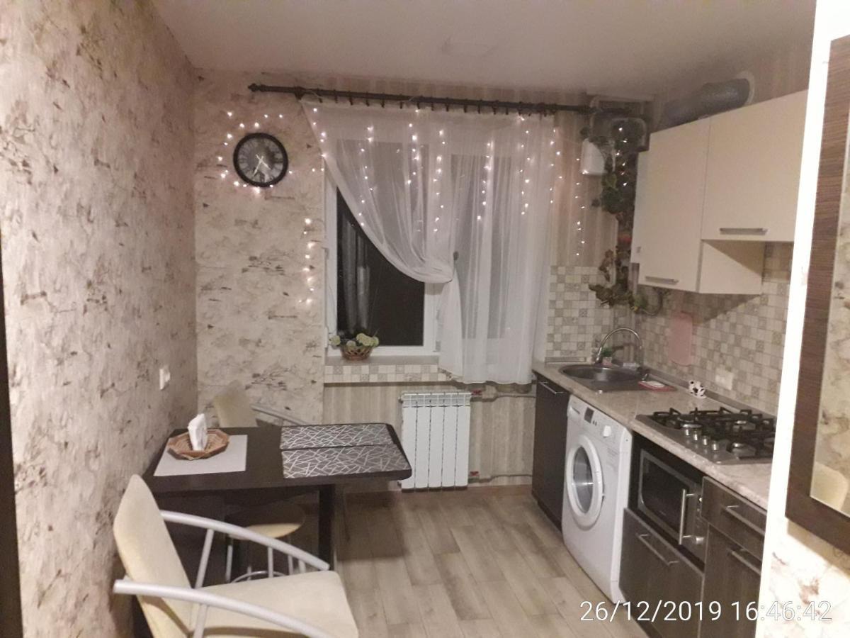 Apartment 30 M2 On Sergei Esenin 11 Kharkiv Bagian luar foto